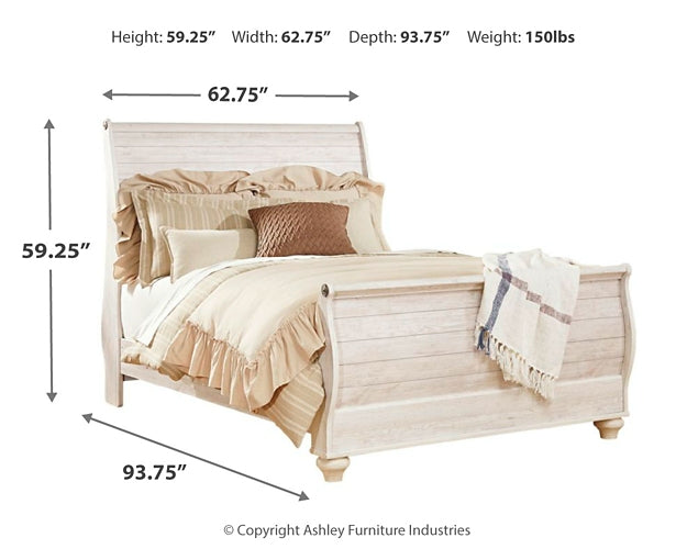 Willowton  Sleigh Bed With Mirrored Dresser