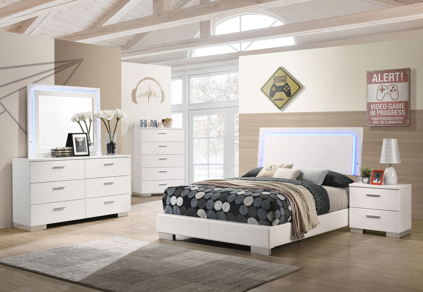 Felicity 5-piece Full Bedroom Set White High Gloss